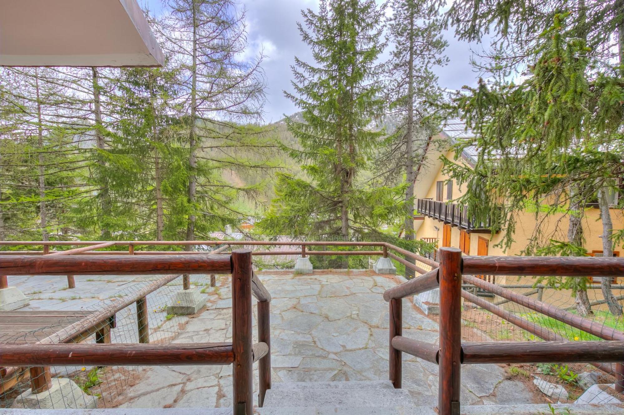 Appartamento La Marmotta Mountain Retreat - Happy Rentals Claviere Exterior photo